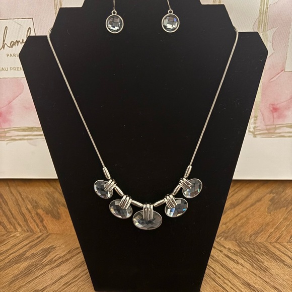 Cookie Lee Jewelry - Cookie Lee Art Glass and Crystal Station Necklace and Earrings